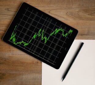 How ADSS Stands Out in the UAE: A Review of Trading Tools and Features 16